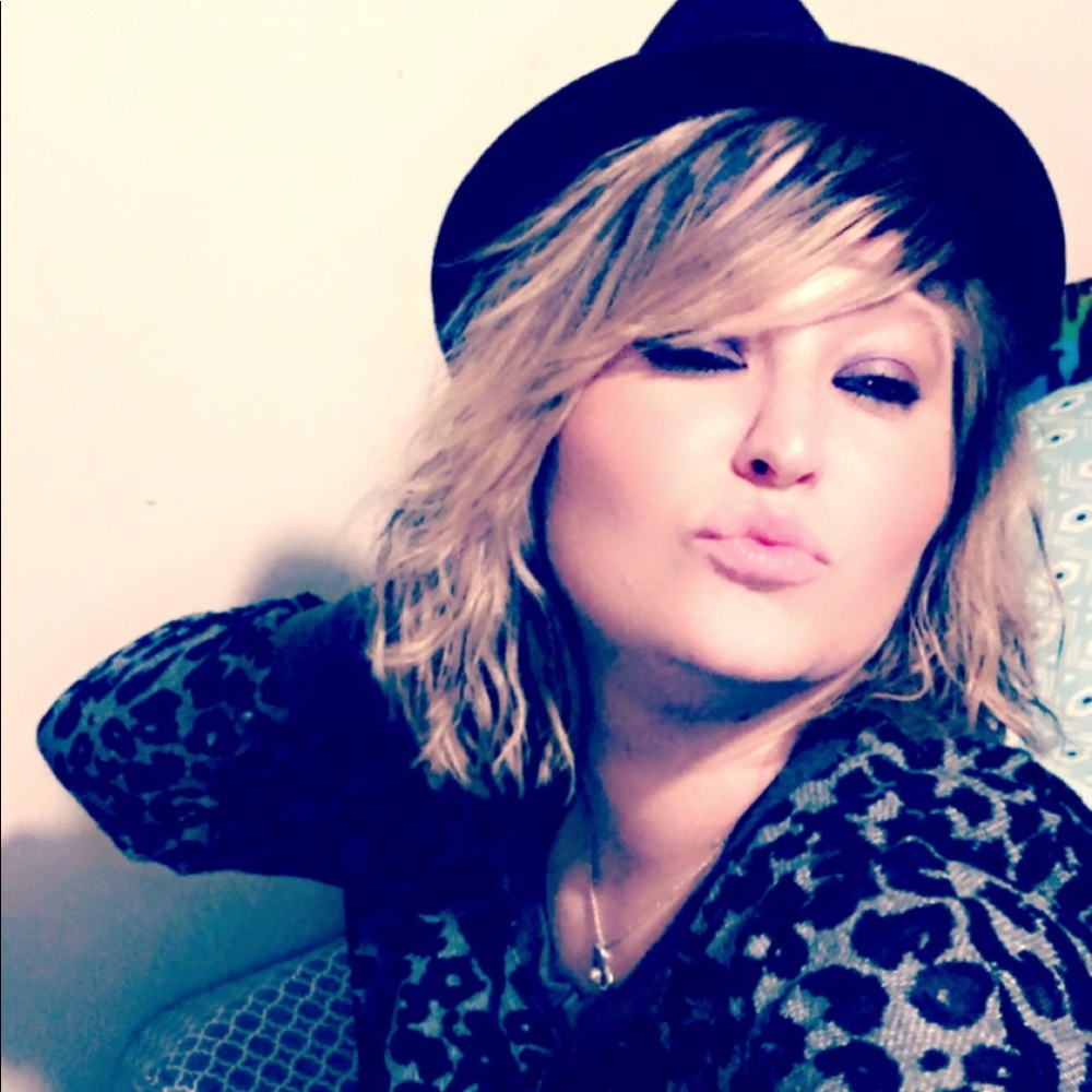 Meet your Posher, Ethel